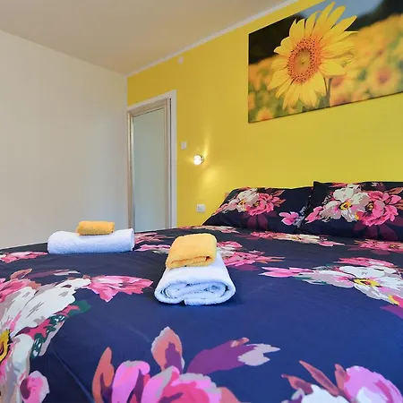 House Roza 2065 Nyaraló