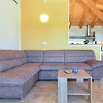 House Roza 2065