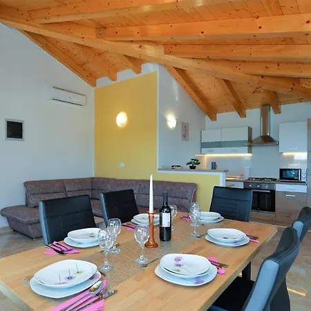 Dom wakacyjny House Roza 2065 *